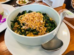 -Chom Cafe and Restaurant