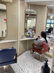 -PE SALON