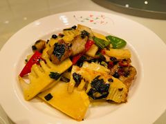 紫苏叶春笋炒爽肉-利苑酒家(华熙国际店)