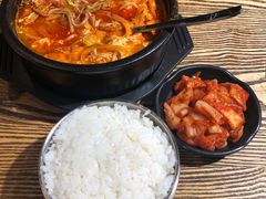 -吴草鸡爪오초닭발韩食堂(融恒盈嘉中心店)