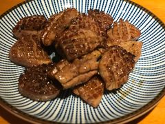 厚切牛舌-不倒翁炭火烧肉(永安里店)