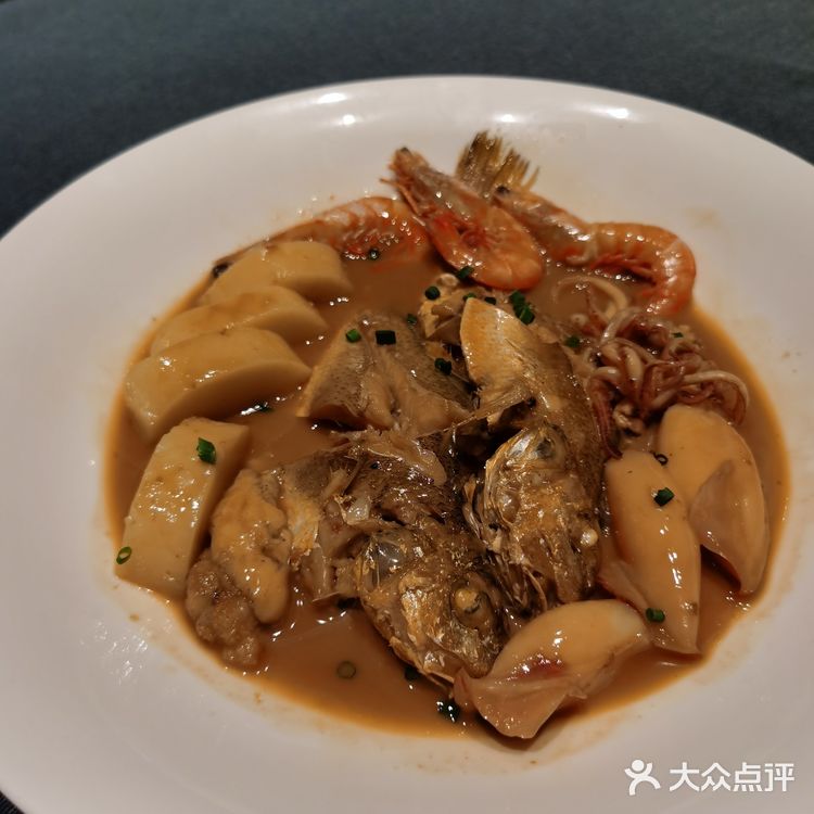 我果断下单带全家人去吃饭。毕竟人均300以上的餐厅
