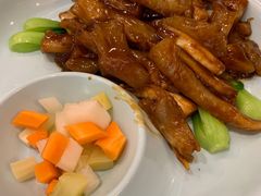 葱烧蹄筋-八珍饺子·烤鸭·家常菜