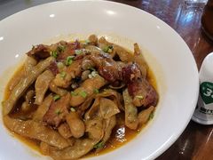 -那家老院子东北菜·饺子·小鸡炖蘑菇(艳华街店)