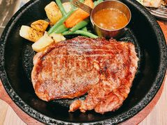 美式黑胡椒沙朗牛排-玛格萝妮比萨屋(四平店)