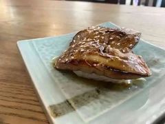 火炙秘制鹅肝寿司-沼津港渔市(宏伊国际广场店)