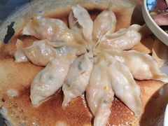 -宽鲜锅贴家常菜(永旺东部购物中心香港中路店)