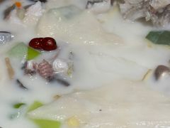 -滇香肴·云南菜蒸汽石锅鱼(云南北路店)