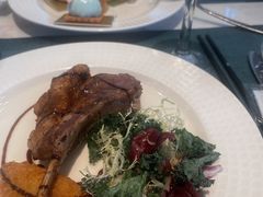 -湖景知味西餐厅•自助餐• 轻食(南京金茂威斯汀大酒店)