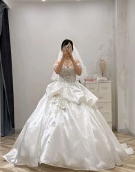 -予白婚纱礼服馆