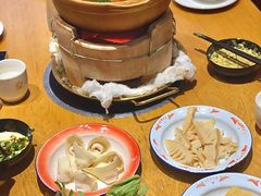 -郭婆婆疯子鸡·土货江湖菜馆
