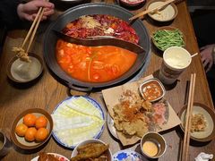 -萍姐火锅·公路夜市(武汉首店)