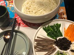 凉拌米线-云海肴·汽锅鸡·云南菜(天山百盛优客店)