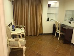 -好家园酒店(深圳坪山技术大学地铁站店)