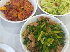 -独一佳老胡湘菜馆(矿山路店)