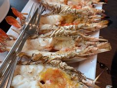 -Chom Cafe and Restaurant