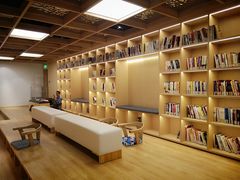 -漕河泾街道图书馆(漕河泾社区文化活动中心店)