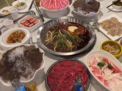 -茅草房·河畔园林火锅