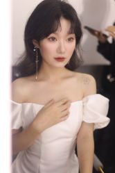 -艾米丽婚纱礼服