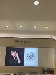 -周生生Chow Sang Sang(先天下店)