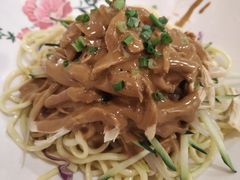麻酱鸡丝凉面-锅儿挑面馆