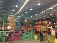 -超人空间竞技场·轰趴团建蹦床主题公园