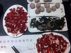 -名门潮牛·鲜牛肉海鲜火锅.烧烤自助餐厅(诚丰广场店)