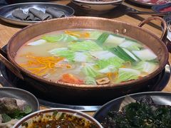 -洱火云南酸菜牛肉火锅(石景山当代商城店)