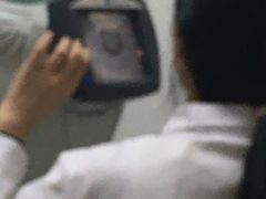 -上海大学附属上海和平眼科医院