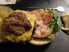 -HIGH FIVE哈福手工汉堡(桂林路店)