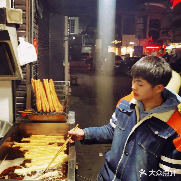 景德镇最火的油条包麻糍