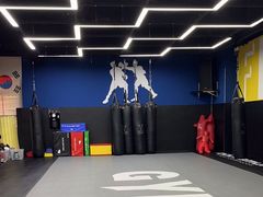 -成杰格斗·拳击·柔术·防身术(建设路店)