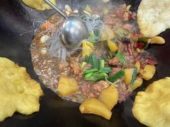 -鲁员外地锅鸡地锅鱼(古墩路店)