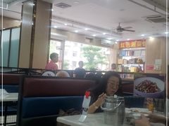 -红色湘菜馆(春风店)
