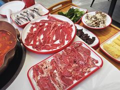 -毛辣果·贵州红酸汤牛肉火锅(西单店)