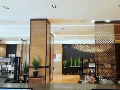 -武汉光谷广场杨家湾地铁站怡程酒店
