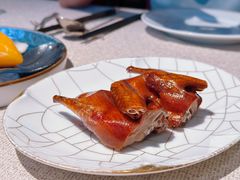 脆皮乳鸽-新荣记(平安金融中心店)