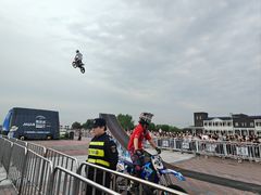 -泰达航母主题公园