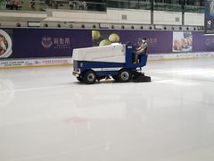 -冰纷万象滑冰场(深圳万象城店)
