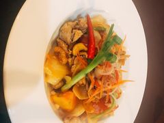 -Neary Khmer Restaurant