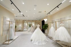 -南京宝娜嫁衣婚纱礼服馆(中央路店)