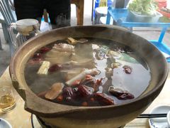 -广味炭炉鸡煲(宝业路分店)