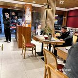 看到这边不用等位 进来试试