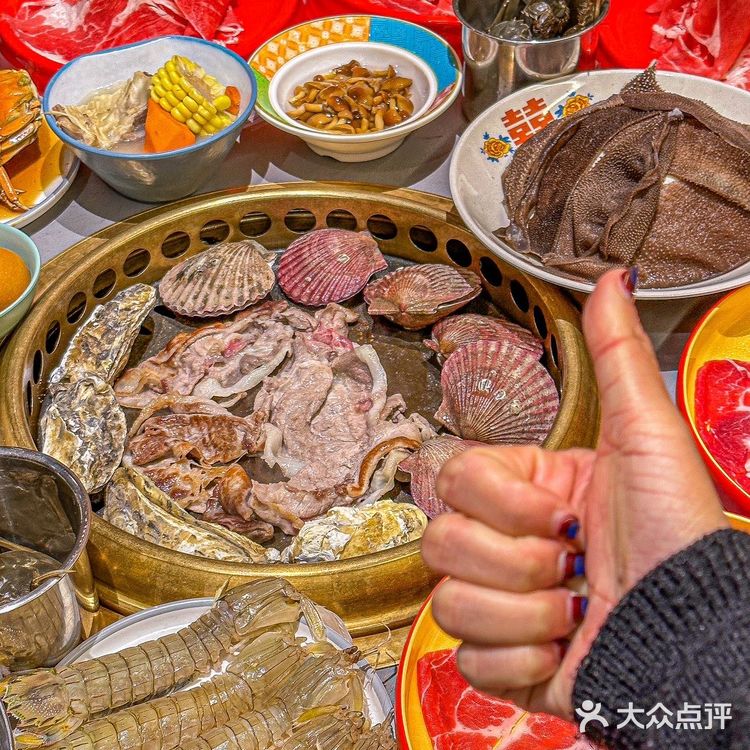 九韩山了不起！把和牛寿喜烧也搬上桌了！