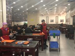 大堂-牛一嘴·兰州牛肉面·大盘鸡(财富中心店)