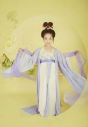 -爱儿宝孕妇儿童亲子摄影(月亮河店)