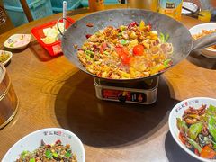 -富正毅三下锅·湘西韵味(天门山索道店)