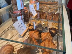 -VERIE BAKEHOUSE