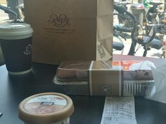 -红宝石·鲜奶小方(长阳店)