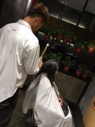 -时尚殿堂明星门店